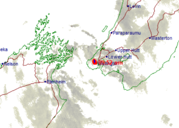 Severe thunderstorms warning issued for Wellington, strong winds buffeting Auckland