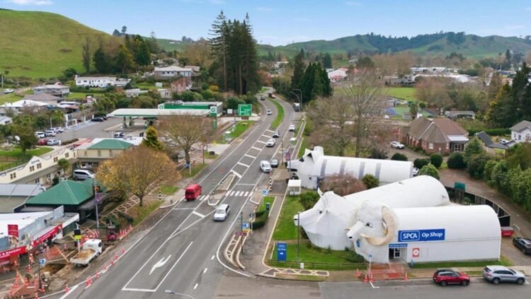 One of New Zealand’s best-known roadside stops is for sale