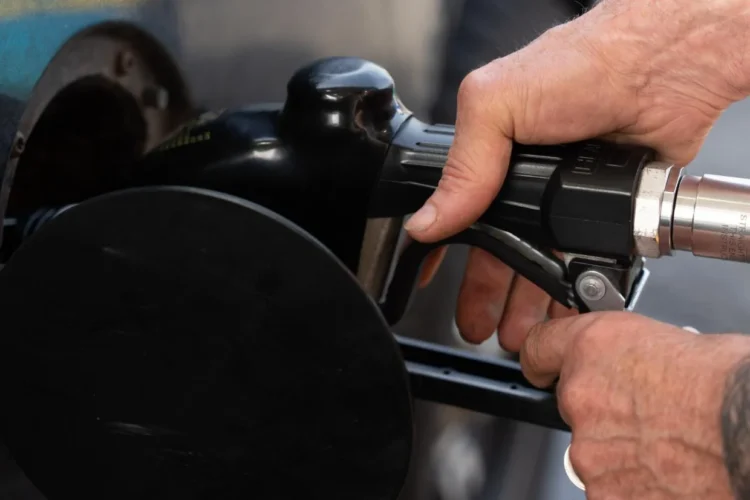 Major oil companies scoop eye-watering profits US-Iran fighting balloons energy prices
