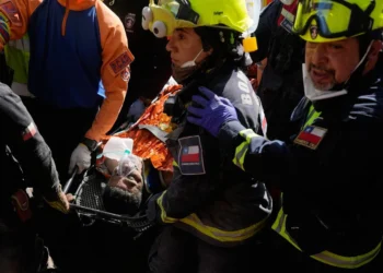 Rescue teams in Venezuela cling to hope as US rebuffs criticisms of government earthquake response