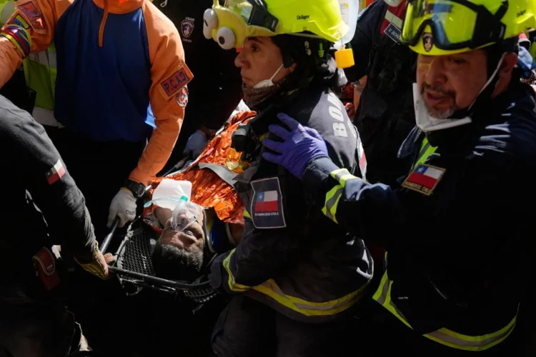 Rescue teams in Venezuela cling to hope as US rebuffs criticisms of government earthquake response