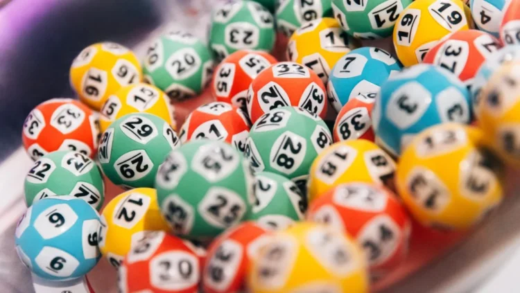 Four Lotto players win $250,000