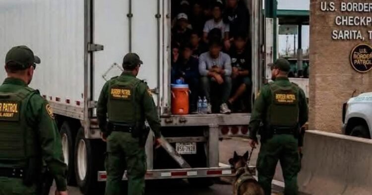 Migration Crisis: The US sentences a Cuban coyote to 18 months in prison and he will be deported