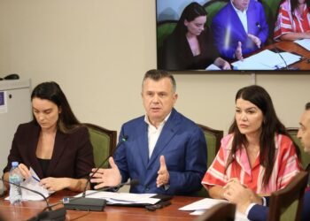 Balla: The decisions for Vlora Airport and Zvrnec were signed by Sali Berisha – Shqip.com