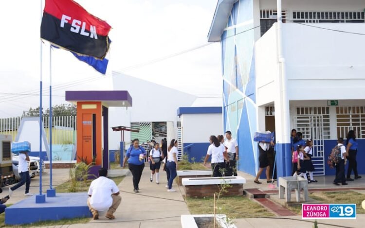 Nicaraguan teachers under surveillance, political control and dismissals