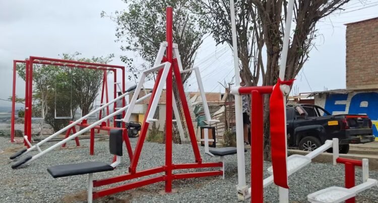 Chimbote: They deliver children’s games and mini-gyms made with the latest cast firearms