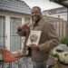 Kaarsbaan hopes that new Surinamese language book ‘Fawaka Mati’ will find its way to Suriname – de Ware Tijd