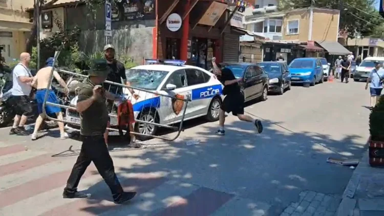 The situation in the Parliament worsens/ After throwing stones at the officers, the protesters destroy the police car, several people are arrested – Shqip.com