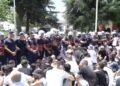 Clashes at the Parliament, 20 citizens escorted to the police! 9 officers with injuries are sent to the hospital – Shqip.com