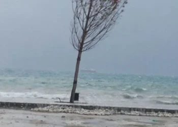 Bad weather in the country/ Eight cases of danger in Saranda, two boats sink, other vessels are displaced. Going to the sea is prohibited – Shqip.com