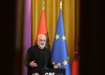“Boulevard of flamingos”, Rama accepts the message of the protest: We must turn around – Shqip.com