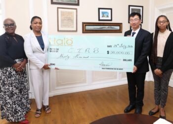 Halo donates $30,000 to Confucius Institute of Antigua and Barbuda’s cultural initiative