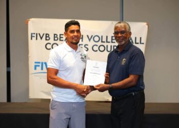 Braulio Estrada López Completes ECVA Beach Volleyball Coaches Course