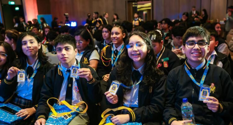 The new promotion of school correspondents of El Comercio, the El Niño phenomenon and Peruvian fishing and the candidacy of José Nenil Medina for Together for Peru to the Regional Government of Cajamarca