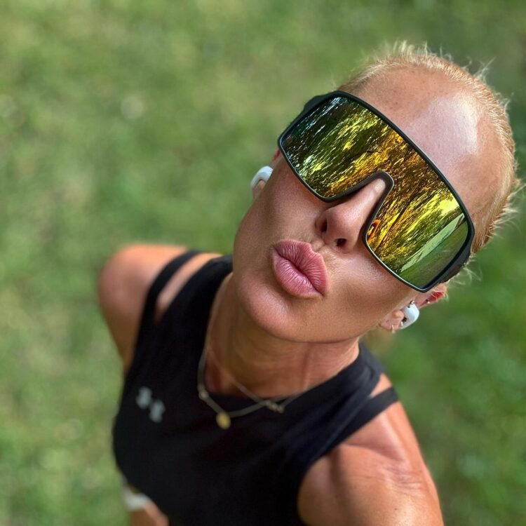 Celebrities and the heat: Krainová went jogging, Bílá in the hospital, the deputy showed up in an express bikini