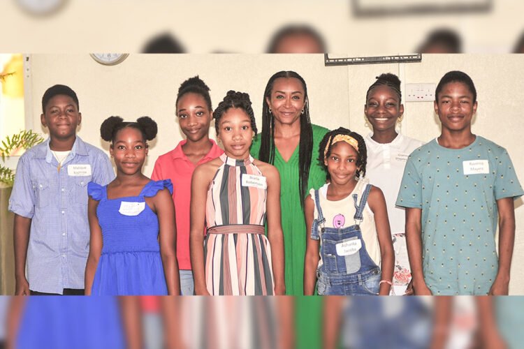Seven receive RoseGold scholarships for new academic year