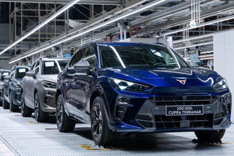 Allianz Trade Highlights Rising Risks for Domestic Automotive Sector