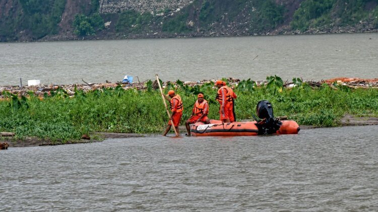 Rain and floods so bad that rescuers are being rescued in Arunachal Pradesh | India News