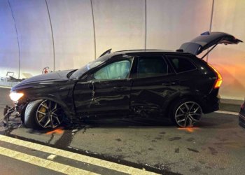 Car crash closes Swiss San Bernardino tunnel