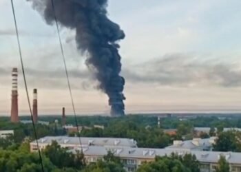 War: Ukraine launches more than 400 drones against Russia and Moscow bombs Odessa again