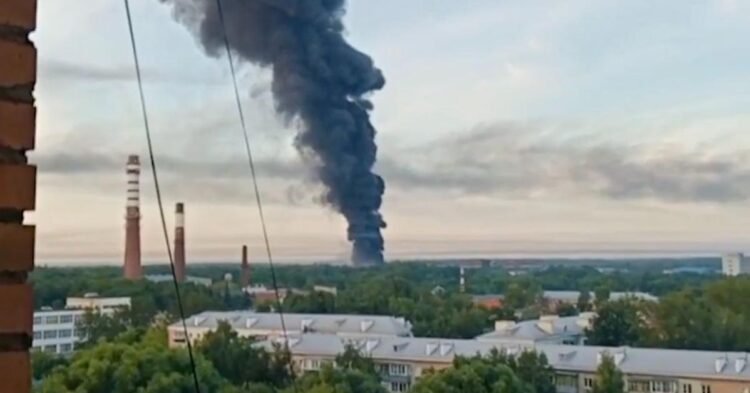 War: Ukraine launches more than 400 drones against Russia and Moscow bombs Odessa again