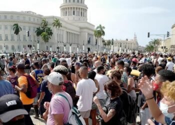 Cuba and the night: The Revolution is dead, but its funeral is prolonged