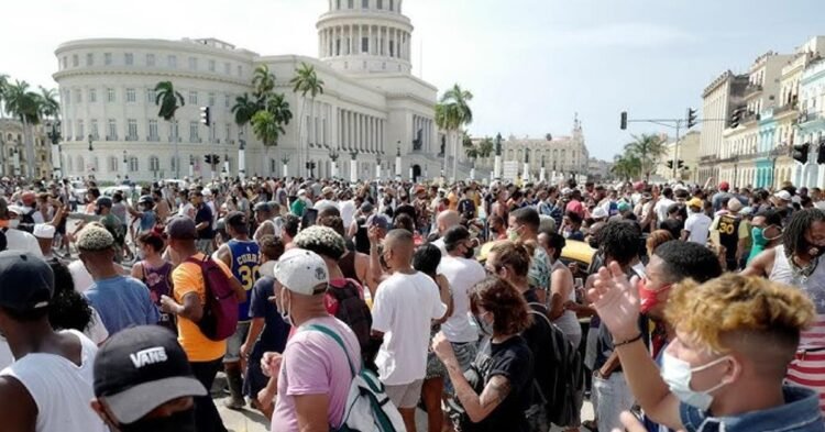 Cuba and the night: The Revolution is dead, but its funeral is prolonged
