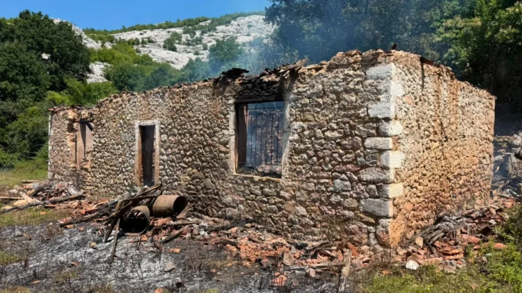 Tragic event in Shkodër, it is suspected that the 24-year-old mother died together with her two small children after the fire engulfed the house