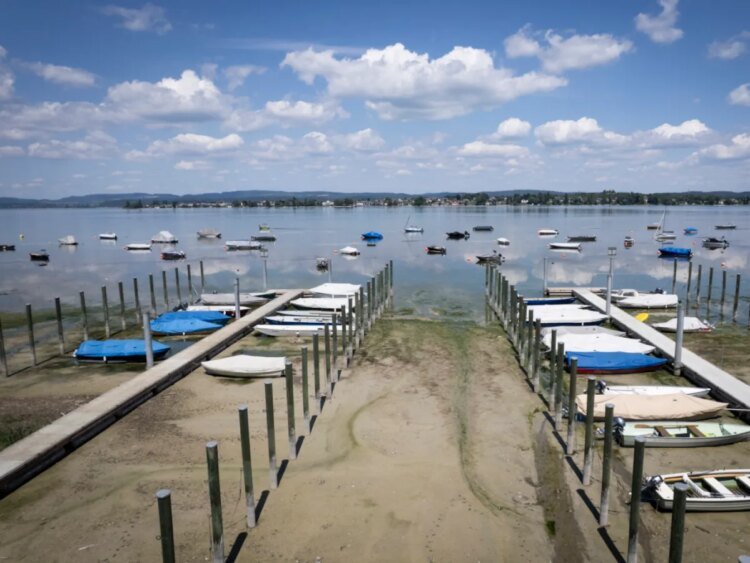 Water level of Lake Constance falls to record low