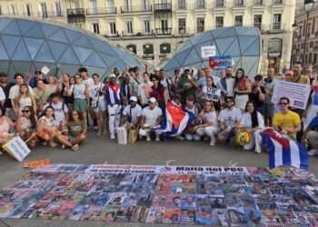 11J: The Cuban exile brings the spirit of 11J to Puerta del Sol