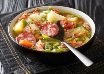 Slobodna Dalmacija – Bean stew is made from only a few ingredients, but because of these details the taste is great and worth trying!