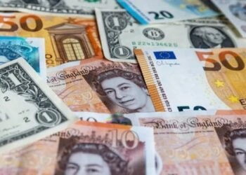 Currency exchange June 30/ How much are the dollar and euro bought and sold, what happens to other currencies