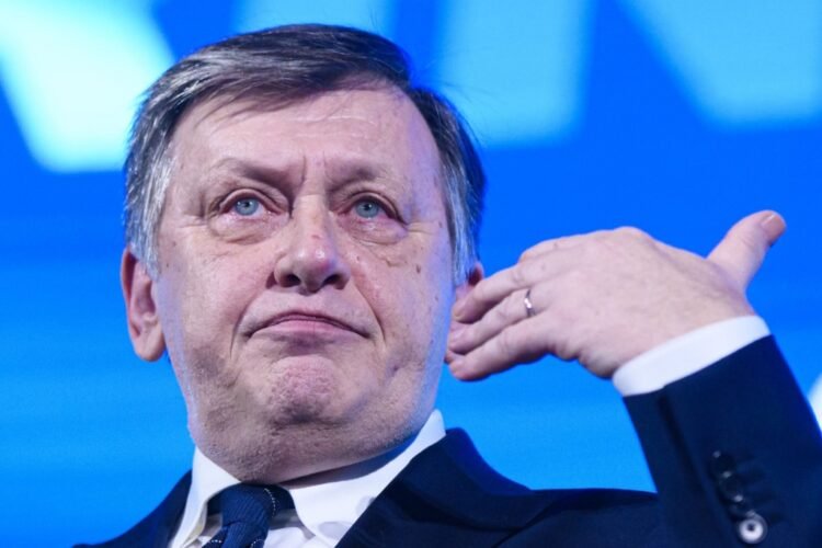 How GOLD Kicked a Huge Political Gain in Just Hours. Crin Antonescu explains why George Simion lost to him. “Who was he talking to on the phone?”