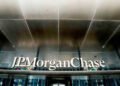 Women keep falling further behind in the CEO race