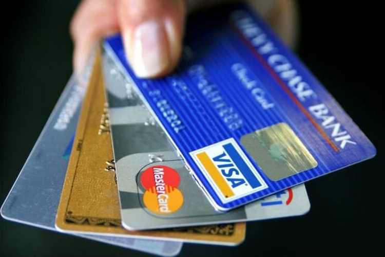 “Visa cards” for zero euros in a competition between Algerian banks! – Al-Shorouk Online