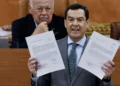 Anger in the investiture debate in Andalusia between Juanma Moreno and the PSOE bench