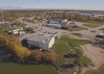 Pimicikamak Cree Nation under lockdown after gunshots fired, 1 person dead: chief