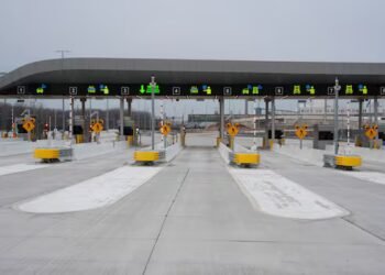 ‘Check your credit card bills’: Gordie Howe bridge user says he’s been double charged for crossings