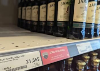 Premier says it’s up to Quebec — and Quebec alone — when U.S. booze returns to its shelves