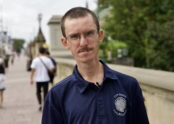 Unprovoked knife attack won’t keep this piper down