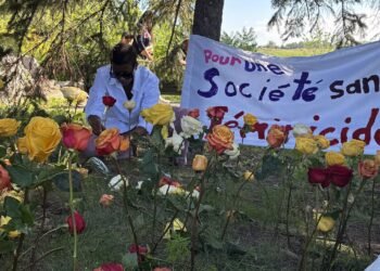 Montrealers march to denounce violence against women after 2 killed in 1 week