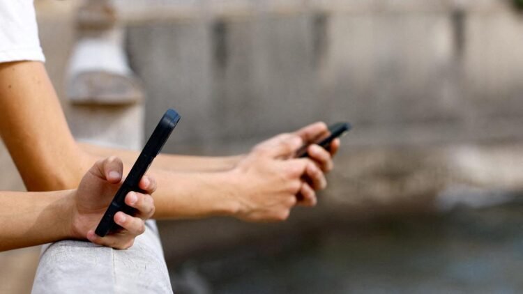 Australia defends teen social media ban after study shows most still online