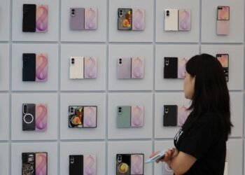 Do foldable phones have a strong future in India? | Explained
