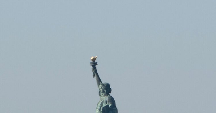 Opinion | The Pompous Proof of an America in Decline