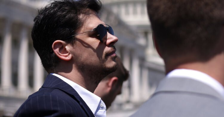 Milo Yiannopoulos, Right-Wing Agitator, Deported Home to U.K.