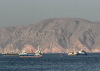 Gulf shipping traffic steady amid uncertainty of peace talks