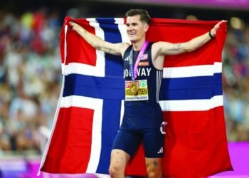 Sensational Ingebrigtsen claims seventh gold