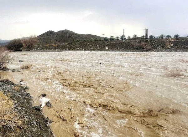 Rain batters parts of Al Sharqiyah Governorate