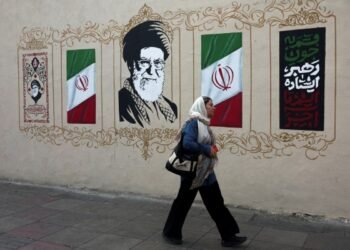 US, Iran keep up hostile rhetoric ahead of new sanctions