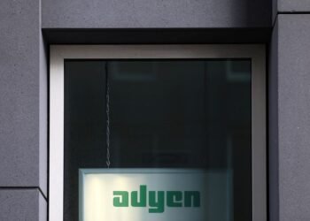Rise of AI shopping pushes merchants to protect loyalty, Adyen says